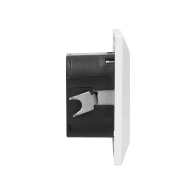Zásuvka 230V s dvomi portmi USB A
