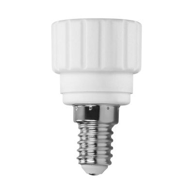 Adaptér pätice žiarovky E14 / GU10 Adaptér pätice žiarovky E14 / GU10