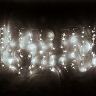 Svetelný záves 10m (660 led) studený biely, IP44, spojovateľný Svetelný záves 10m (660 led) studený biely, IP44, spojovateľný
