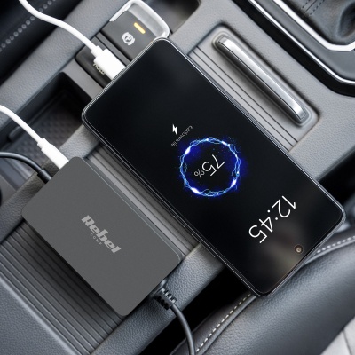 Napájací zdroj k notebooku univerzálny USB 65W, 15-24V Rebel Napájací zdroj k notebooku univerzálny USB 65W, 15-24V Rebel