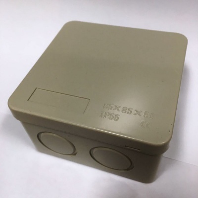 Rozbočovacia krabica 85x85x50 HOOSENSE IP55 Rozbočovacia krabica 85x85x50 HOOSENSE IP55