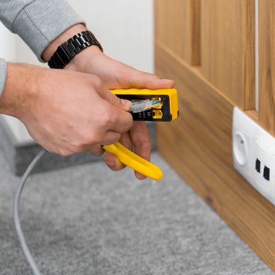 Kliešte na priechodzie konektory RJ45/RJ12 Rebel Kliešte na priechodzie konektory RJ45/RJ12 Rebel