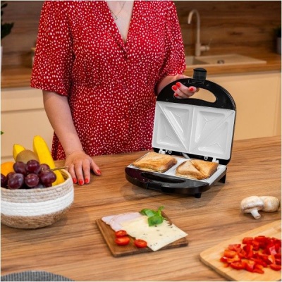 Sendvičovač s keramickými platňami TEESA Sendvičovač s keramickými platňami TEESA