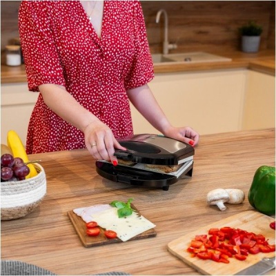 Sendvičovač s keramickými platňami TEESA Sendvičovač s keramickými platňami TEESA