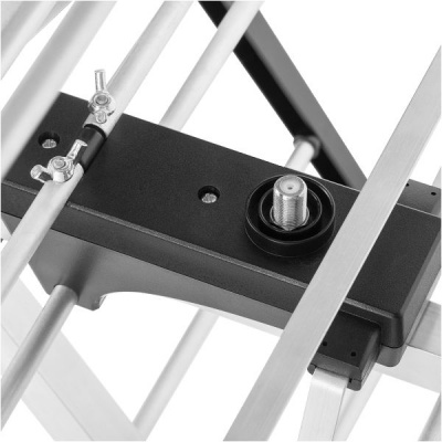 Pasívna smerová anténa pre digitálnu pozemnú televíziu DVB-T2