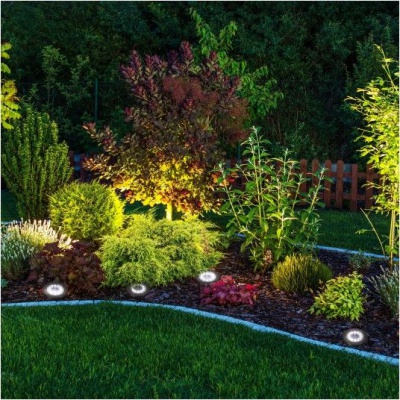 Záhradné solárne svietidlo CLAVO G2 IP44 4000K