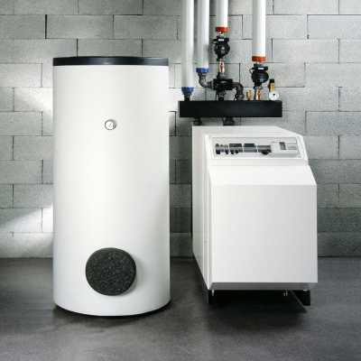 Záložný zdroj PROsinus-2200 12V 230V 2200VA/1600W Rebel